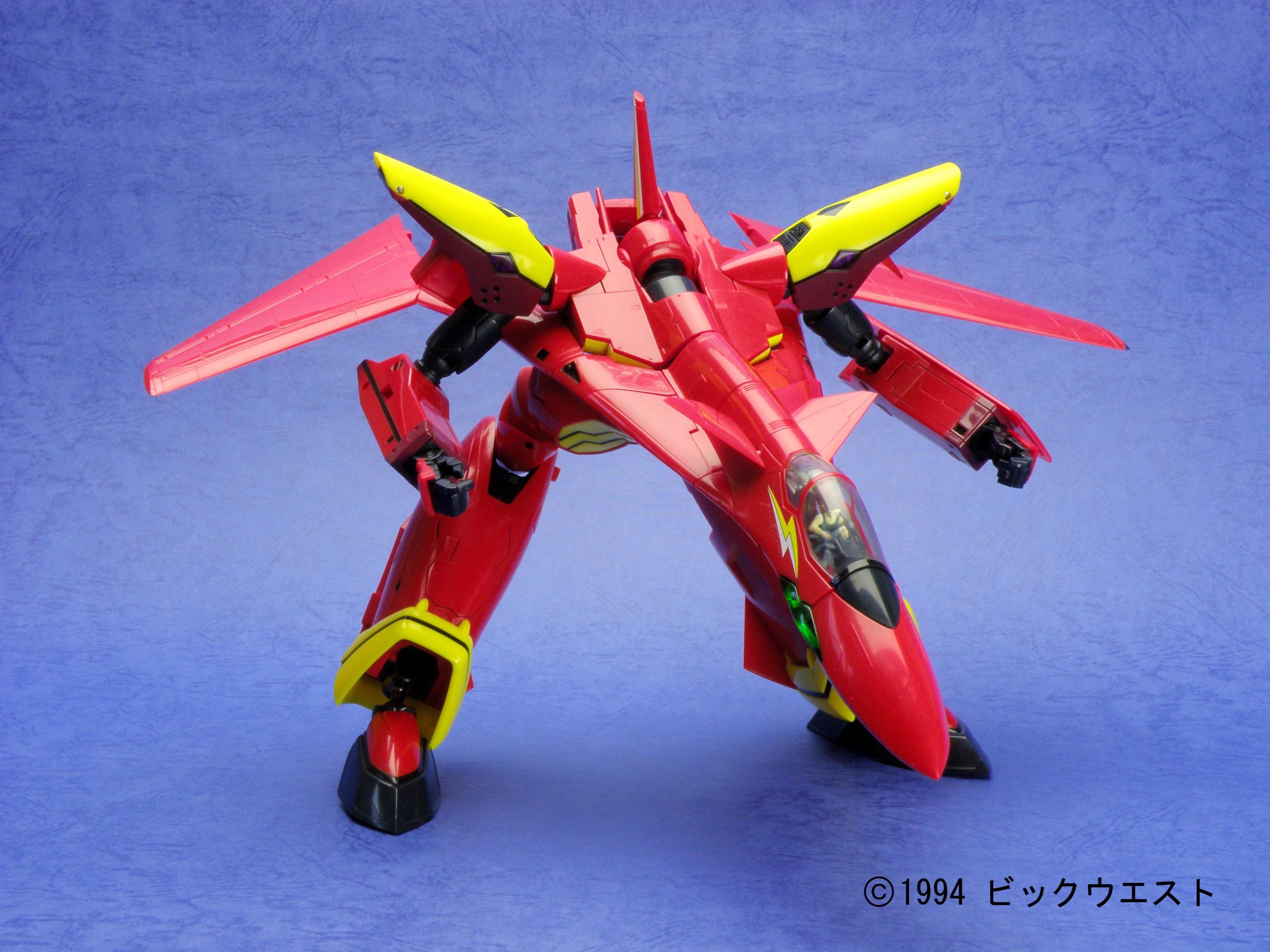 YAMATO 1/60 完全変形 VF-19改 ファイヤーバルキリー Amazon.co.jp: 1