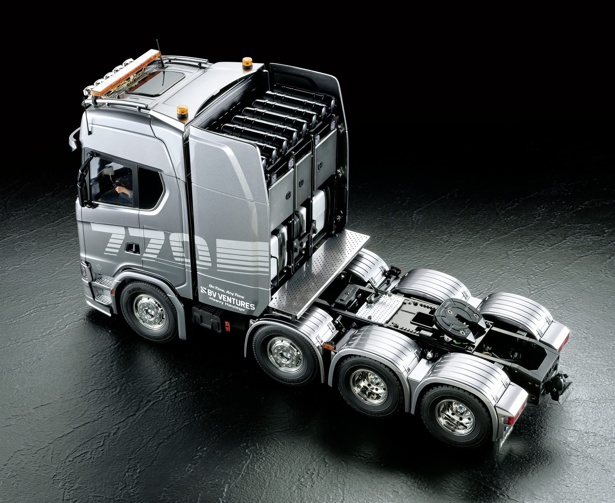 Amazon.co.jp: タミヤ(TAMIYA) 1/14 電動RCビッグトラックシリーズ No