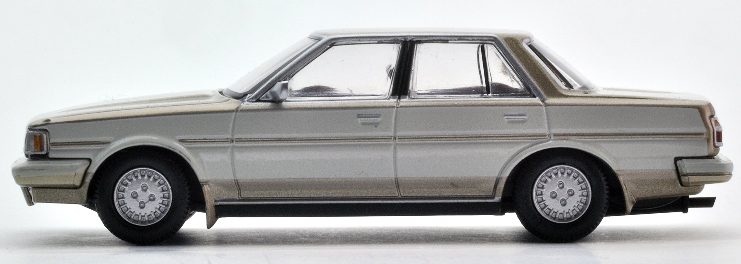 Amazon | トミカリミテッドヴィンテージ ネオ 1/64 LV-N137b クレスタ