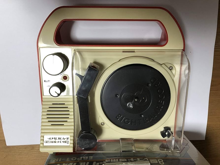 Amazon | 8盤レコード専用ポータブルプレイヤー | 音楽プレイヤー