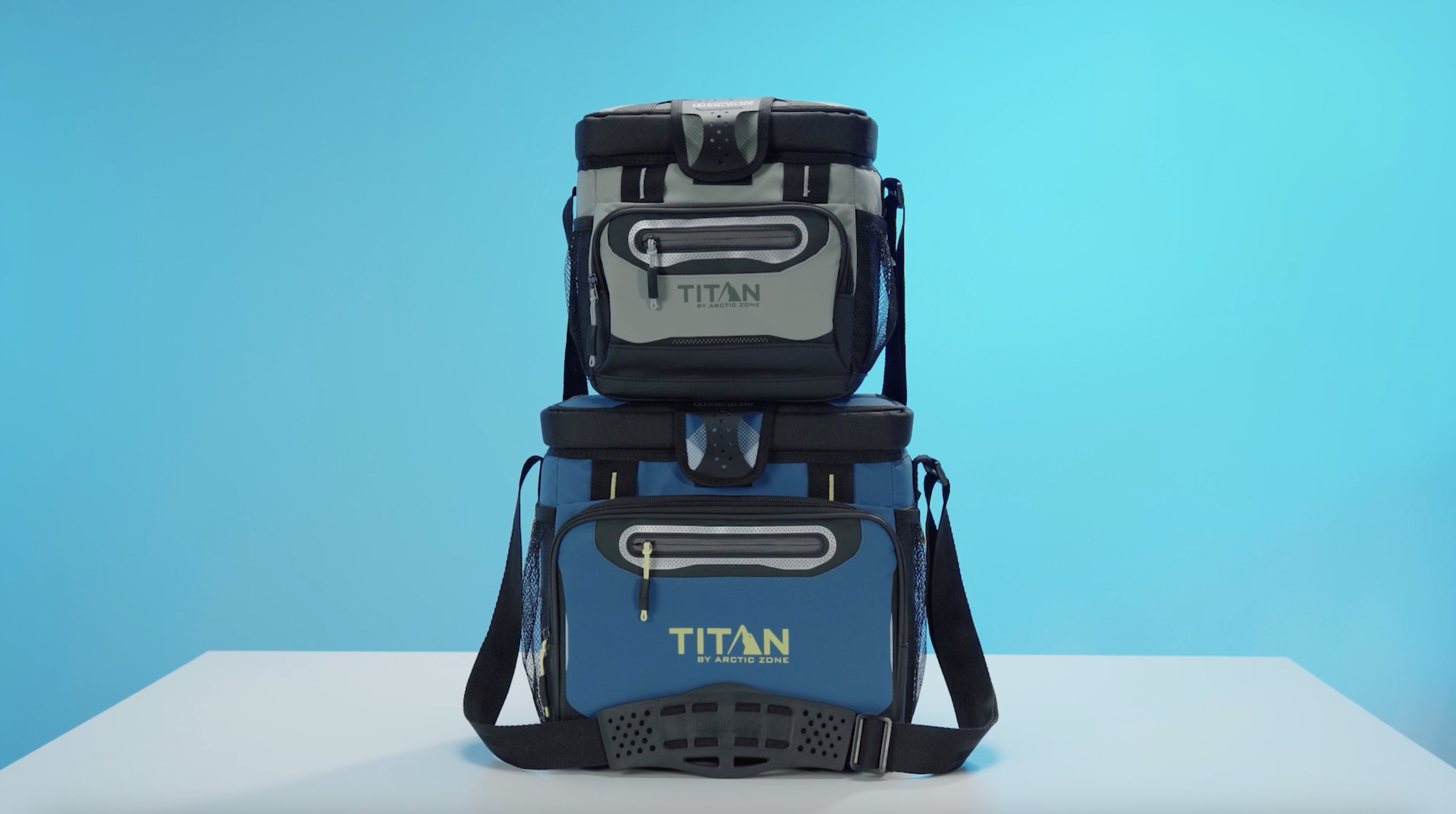 Amazon.com : Titan by Arctic Zone 16 Can Zipperless Soft Cooler