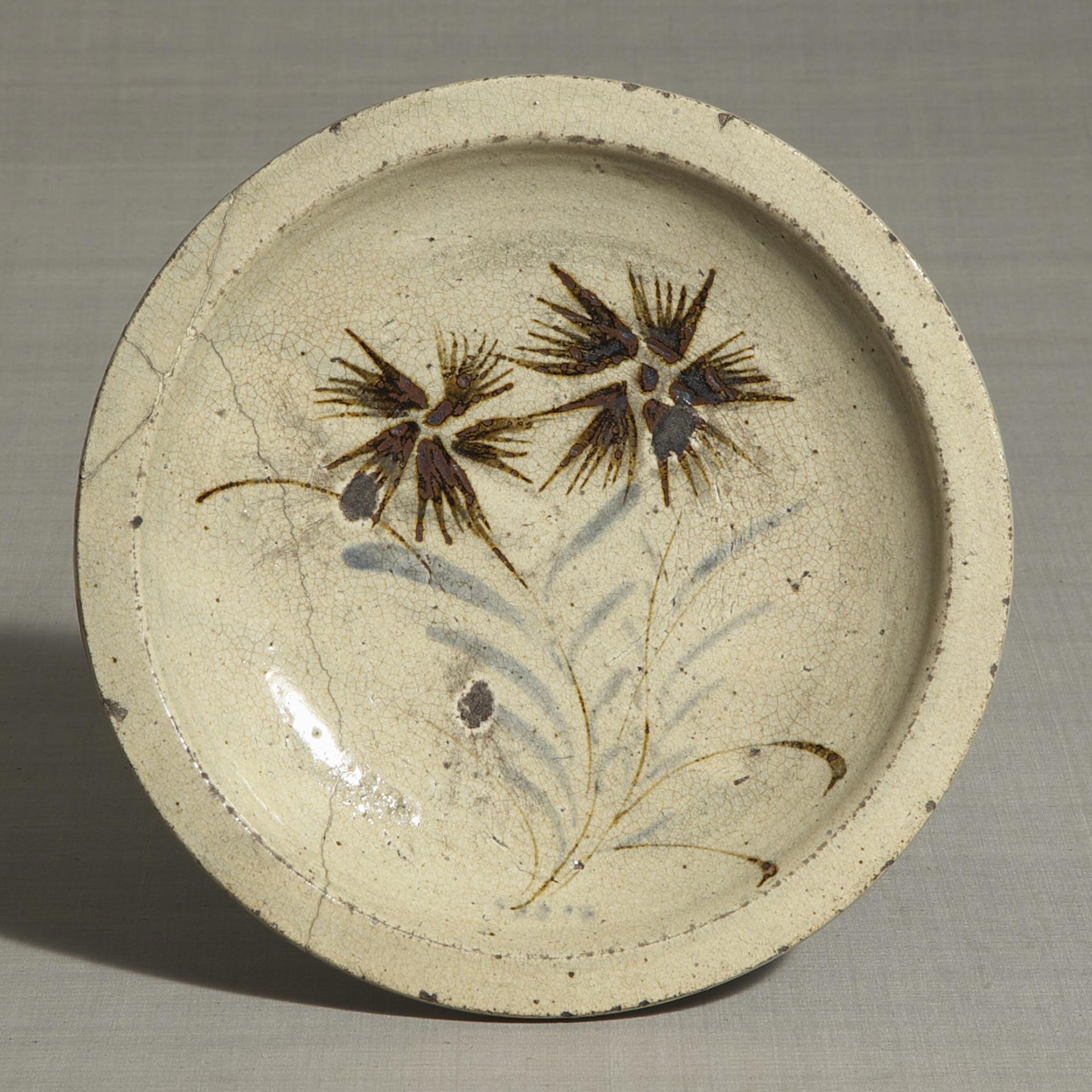 呉須鉄絵撫子文石皿 - 所蔵品 | 日本民藝館