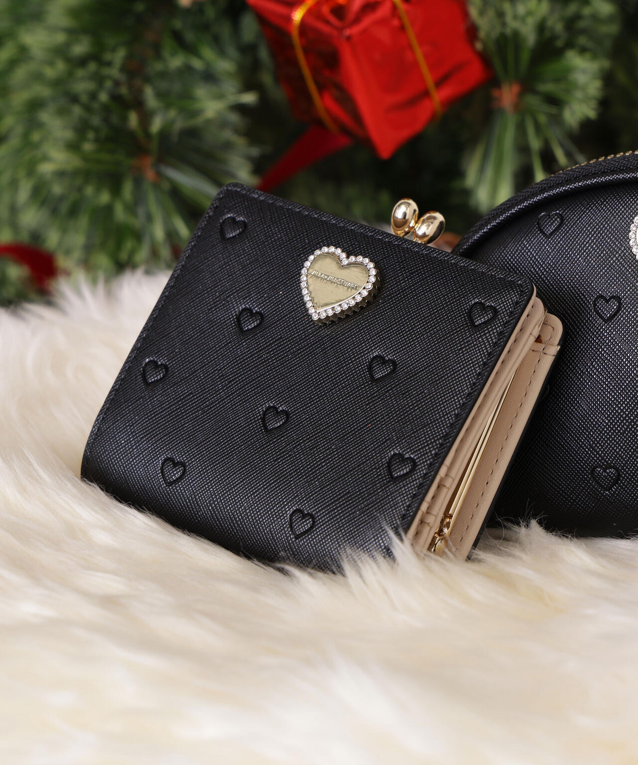 エンボスハートがま口ウォレット | JILL by JILL STUART（ジル バイ