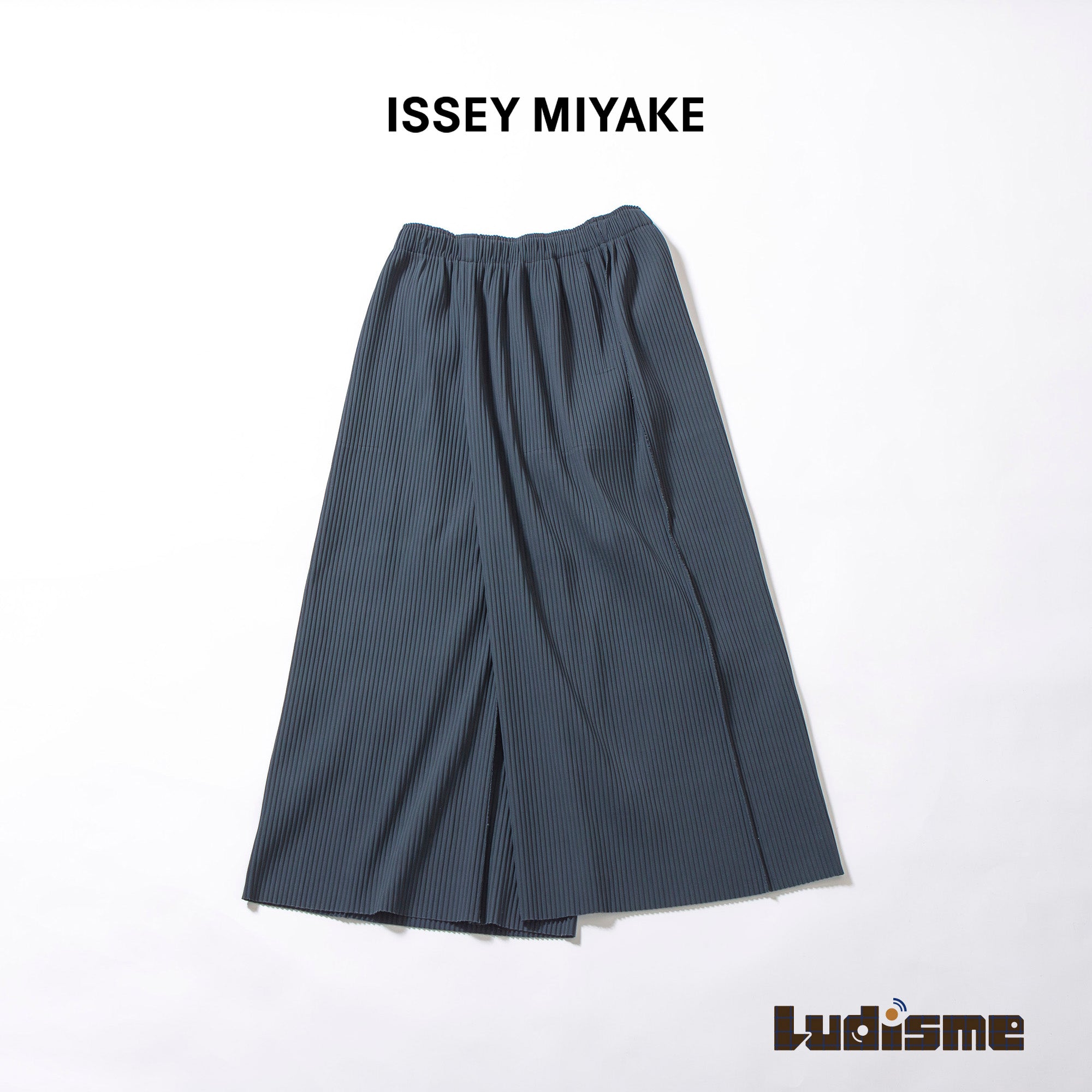 美品 イッセイミヤケ me プリーツ ワイドパンツ ガウチョFINE KNIT