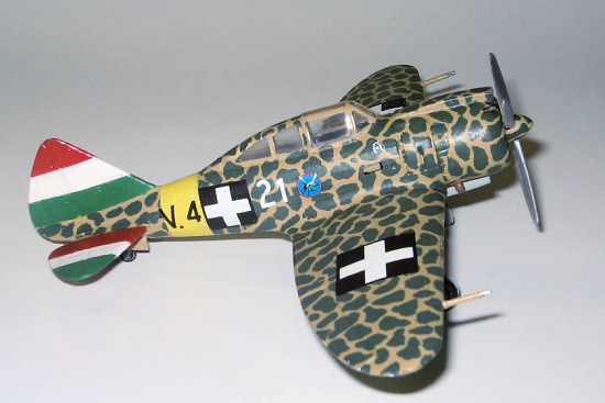 Supermodel 1/72 Re.2000, by Tom Vrauko
