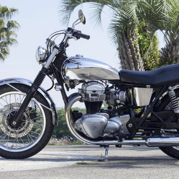 W650 純正タンク凹み無し