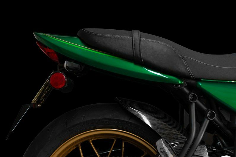 000000040332-07-l.jpg?t=