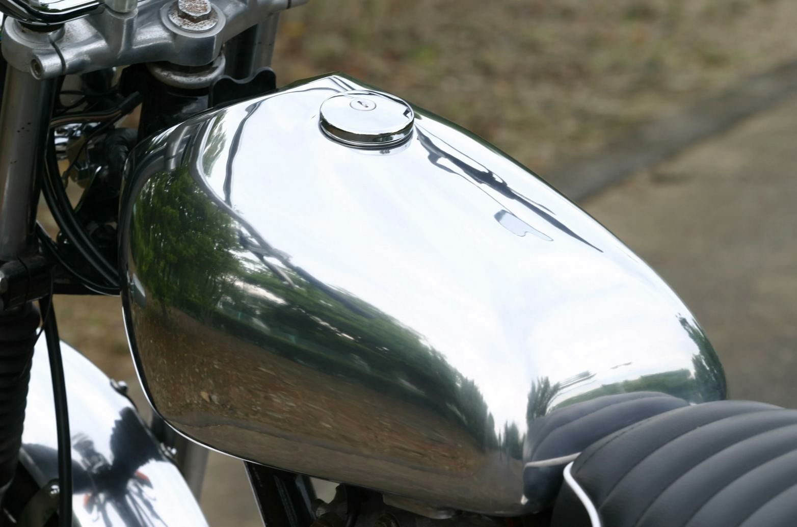 鍵無し ジャンク扱い SR400 タンク 鍵無し ジャンク扱い SR400 タンク