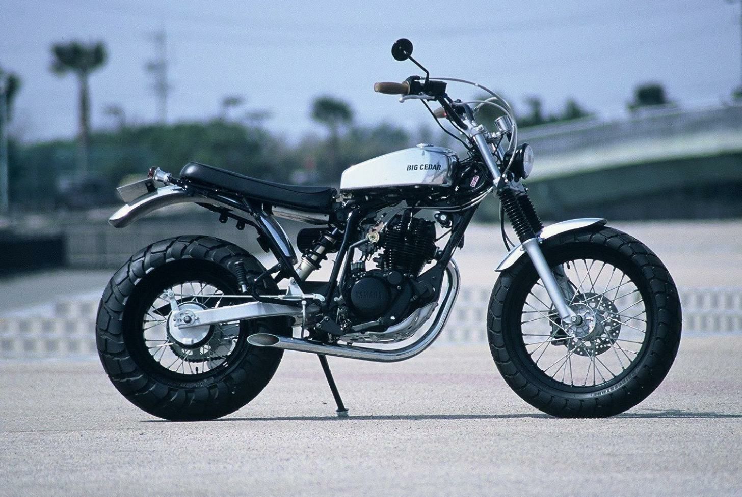 ヤマハ TW200/225 ～ 99フラットサイドアルミタンク BIGCEDAR | バイク