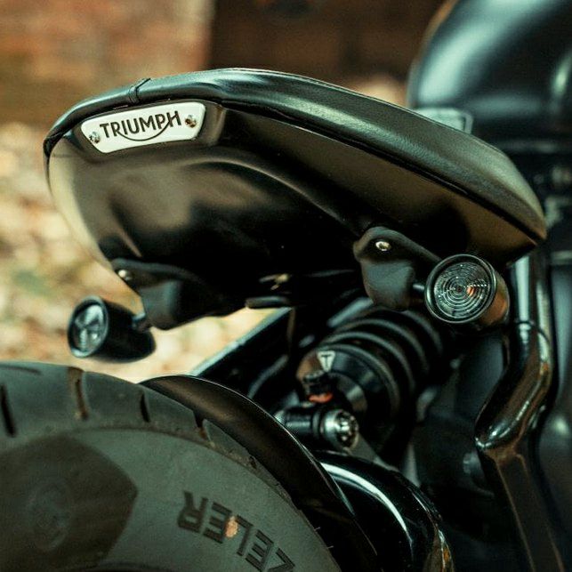 トライアンフ ボンネビル(Bonneville) ボバー |ライト ウインカー