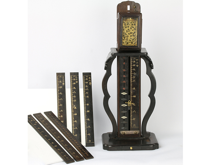 大名品】◇『尺時計』江戸期 和時計 円天符 節板式文字盤 桑造枠◇検