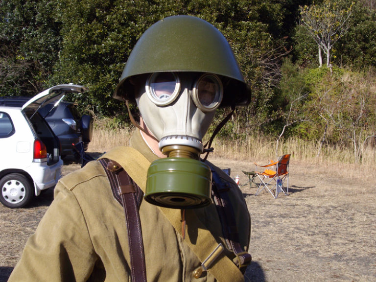 ソ連軍 ロシア軍 GP5 GP4 ガスマスク コスプレ用 フリーサイズ Amazon