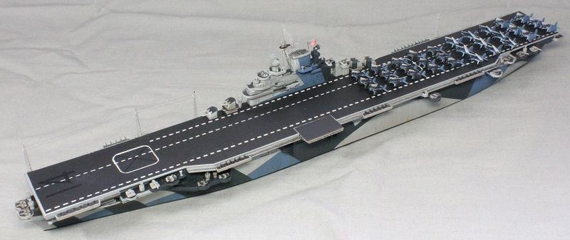 アメリカ海軍 航空母艦 タイコンデロガ 1/700 大型航空母艦 完成品