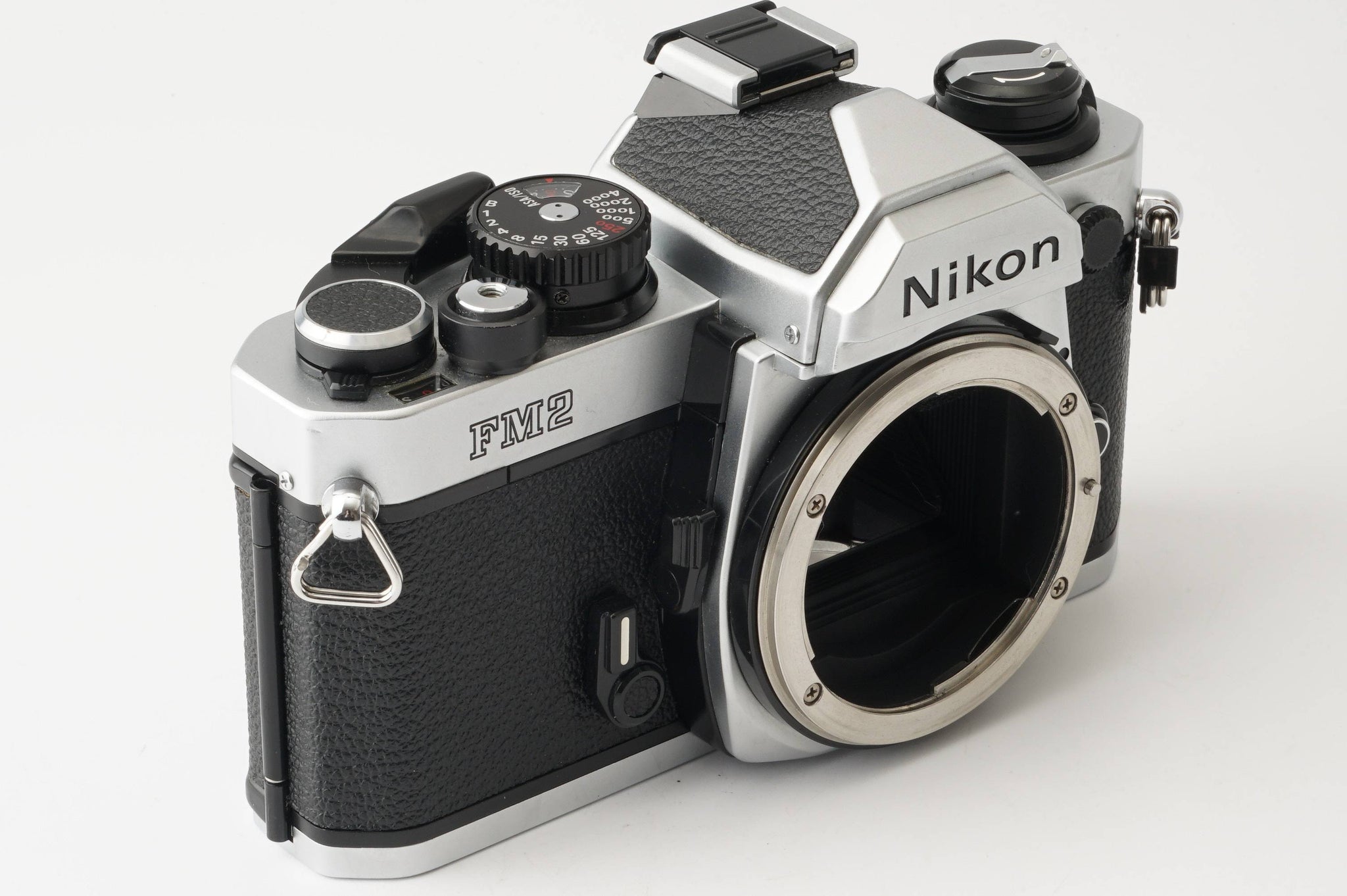 Nikon FM-2+モータードライブMD-12,レンズ28mm f/2.8 Nikon FM-2+