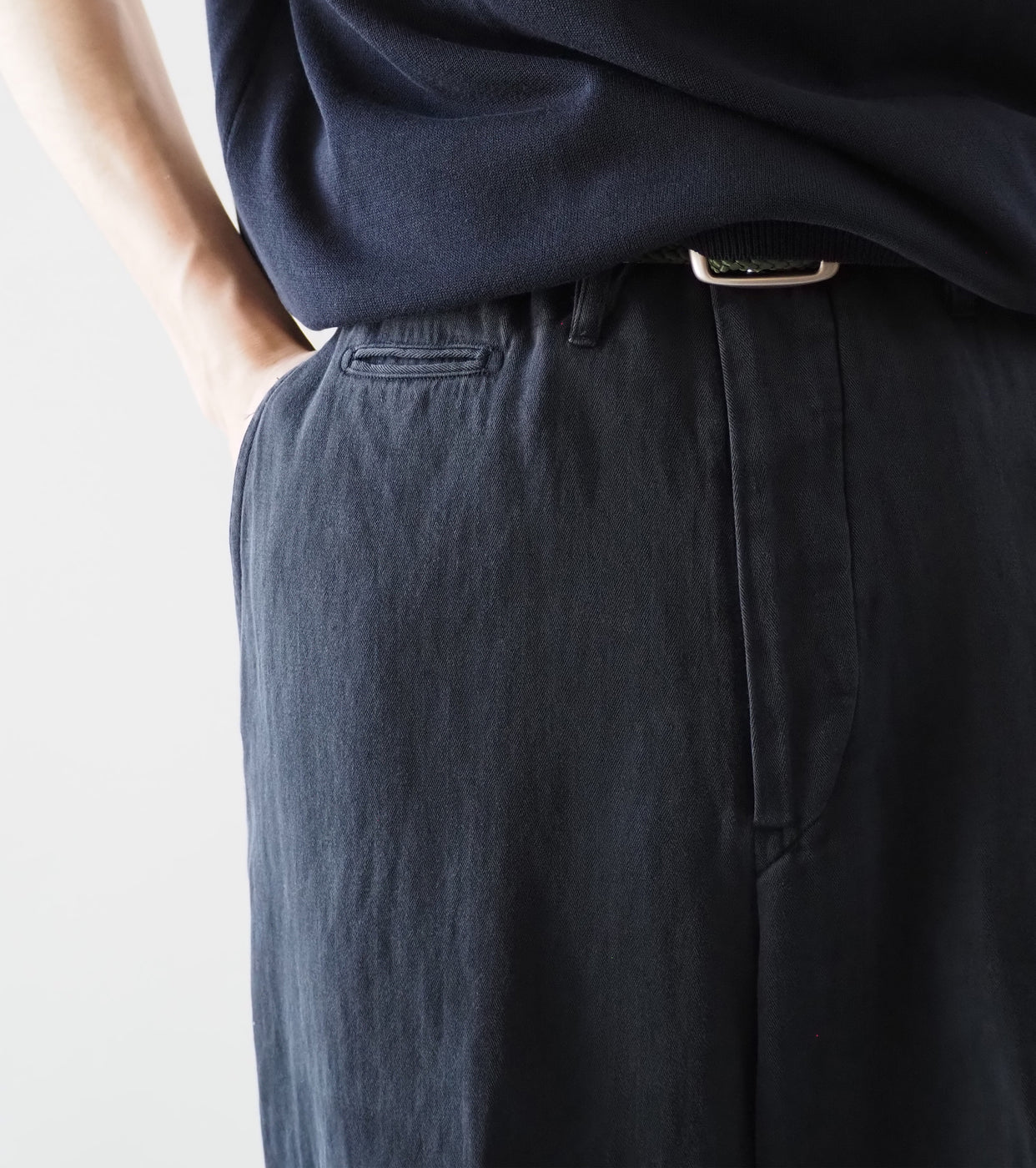 MAATEE＆SONS Chino Trousers Durun, Black – Navyblue