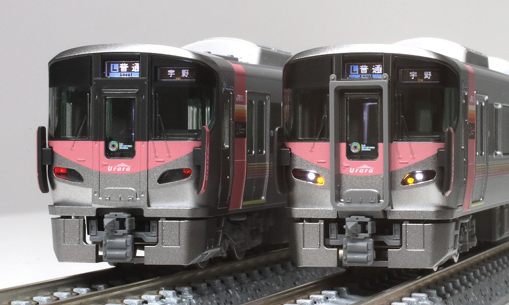 TOMIX 227系 「カ―プ応援ラッピングトレイン」2023年仕様 3両編成 TOMIX