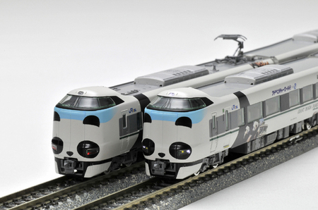 JR西日本287系「パンダくろしお」Nゲージ鉄道模型6両セットで発売