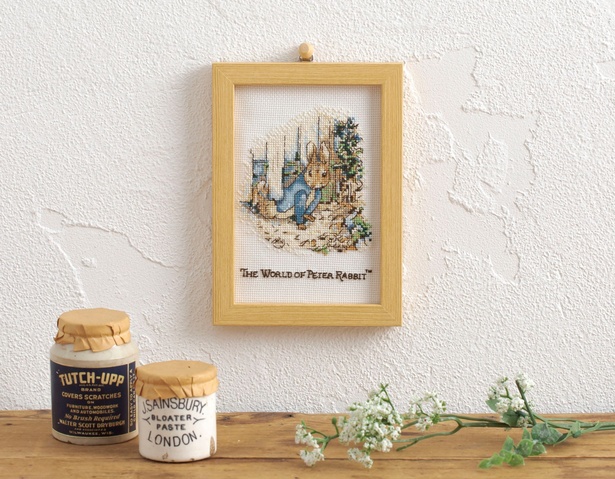 クロスステッチフレーム＜ピーターラビット（TM）＞ | リバティ 生地