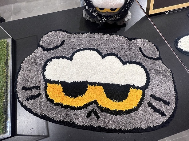 ZO&FRIENDS ポップアップ ZOA ラグ LINE FRIENDSとG-DRAGONがコラボ