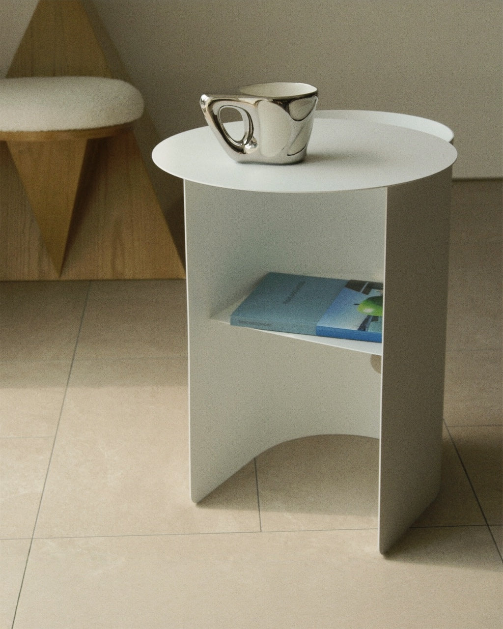 希少 ポストモダン サイドテーブル コーヒーテーブル シルバーx白