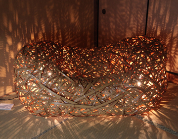 繊細な美からソファの驚きまで。「竹工芸家 八木澤正」／栃木県大田原