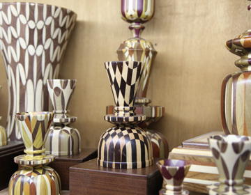 寄木細工の優勝カップ「箱根寄木細工 金指勝悦」／神奈川県足柄下郡