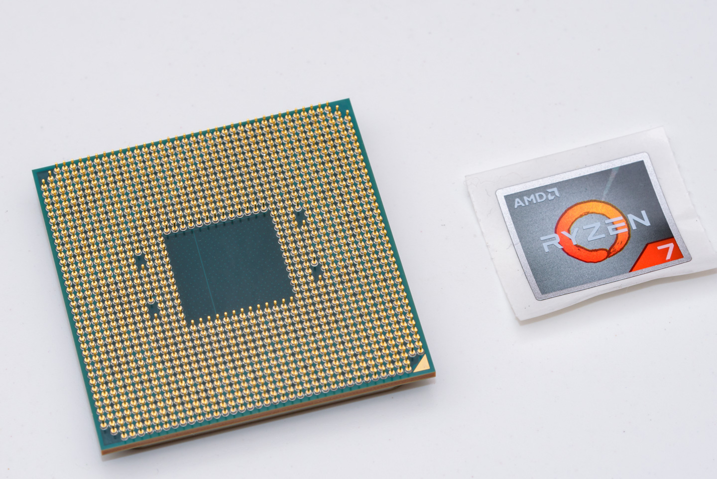 AMD Ryzen7 3700X 動作確認済み Amazon.com: AMD Ryzen 7 3700X 8