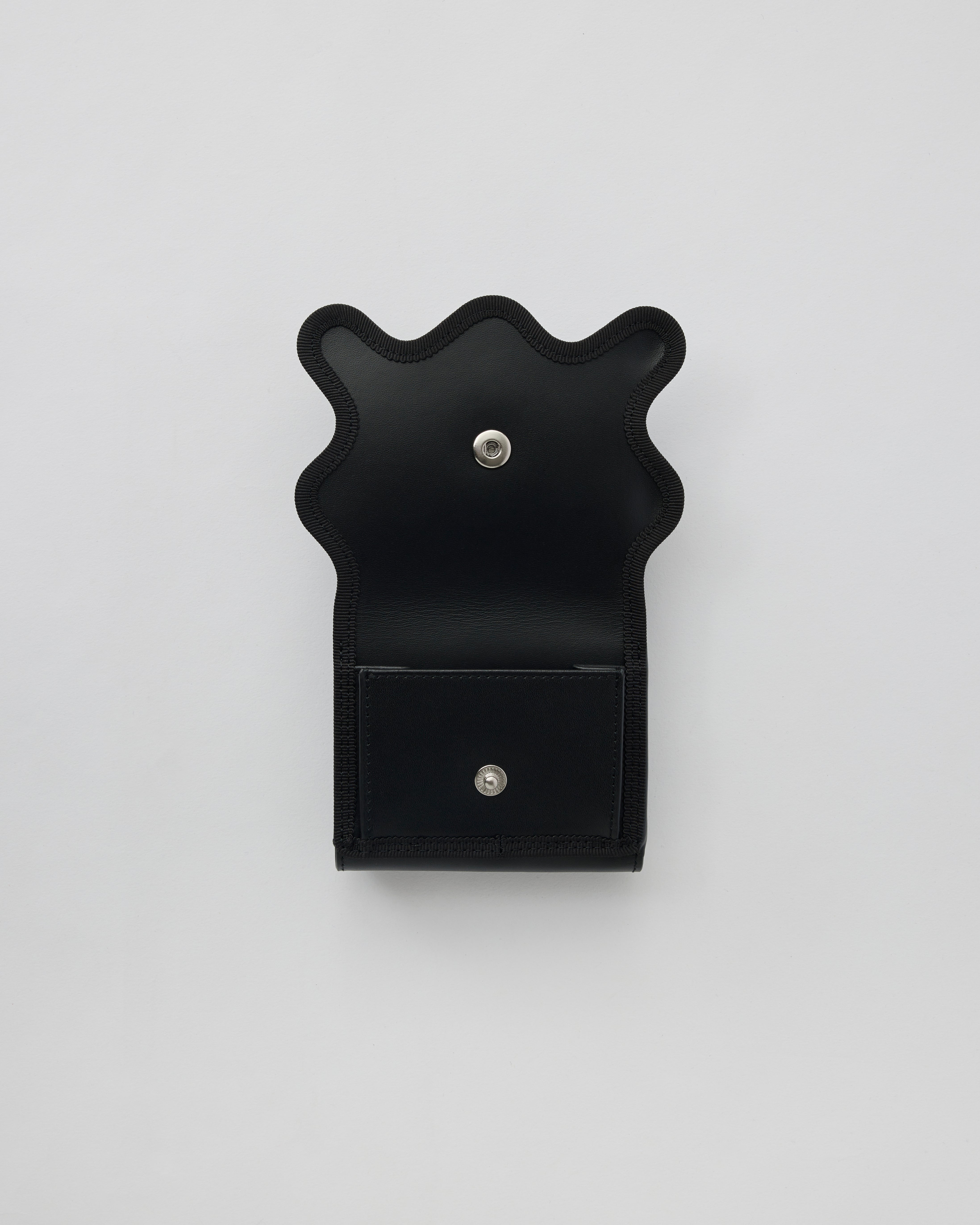 wave trifold wallet / black – nori enomoto