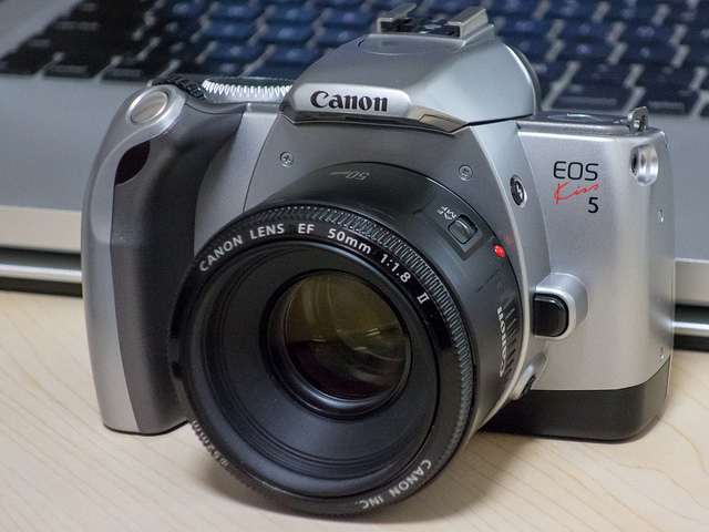 Canon EOS Kiss フィルムカメラ New EOS Kiss - キヤノンカメラ