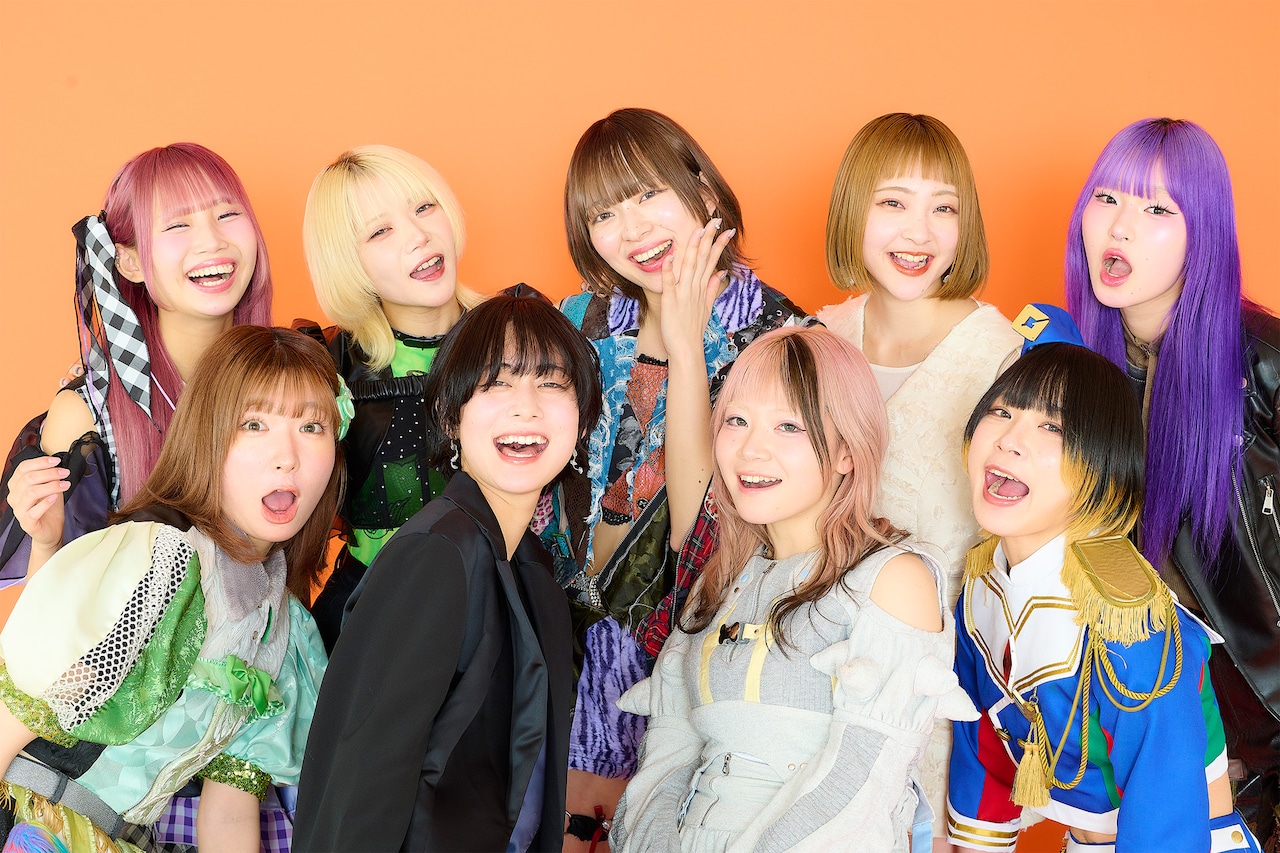 DIR EN GREY薫プロデュースガウン登場、モデルに金子ノブアキ起用