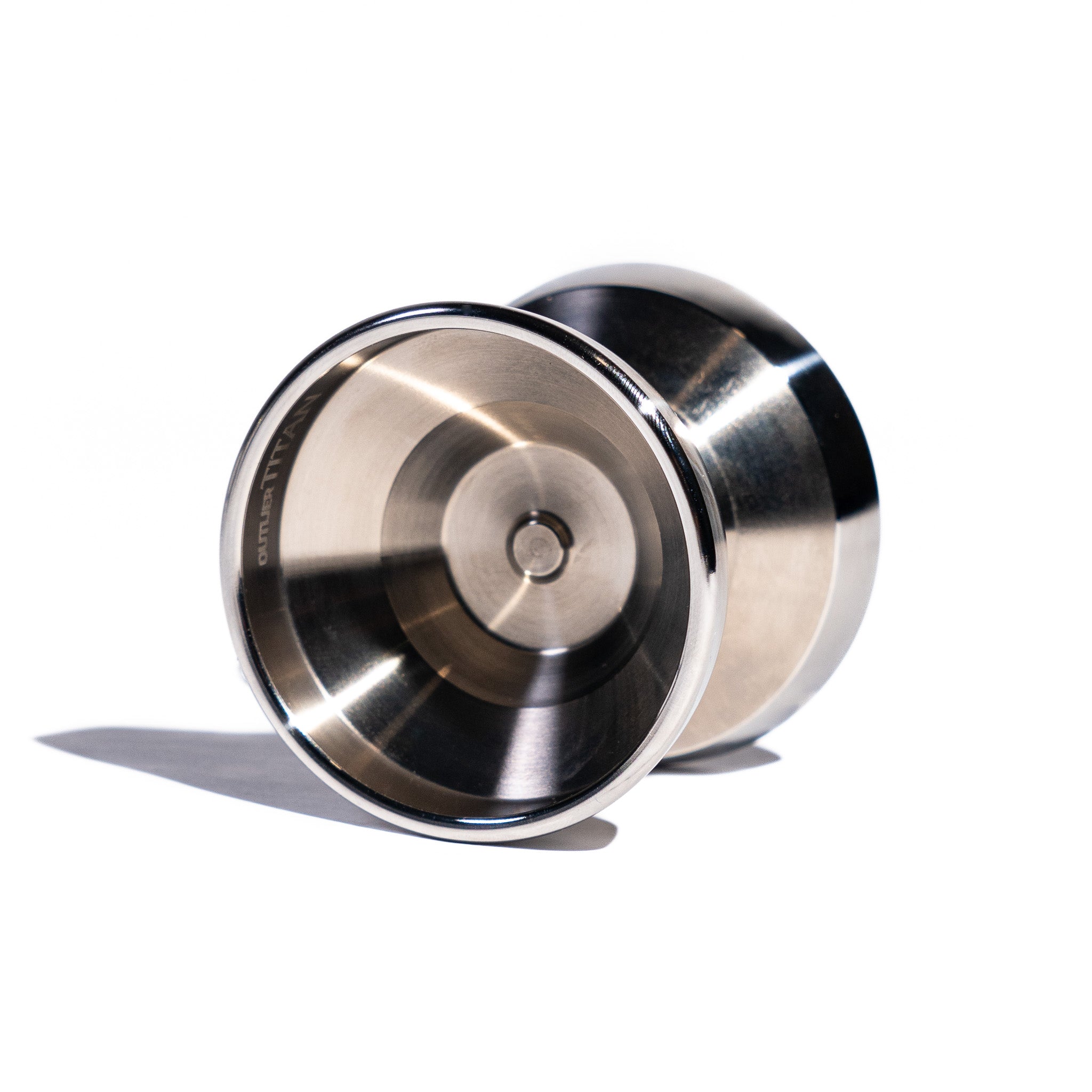 アウトライアータイタン