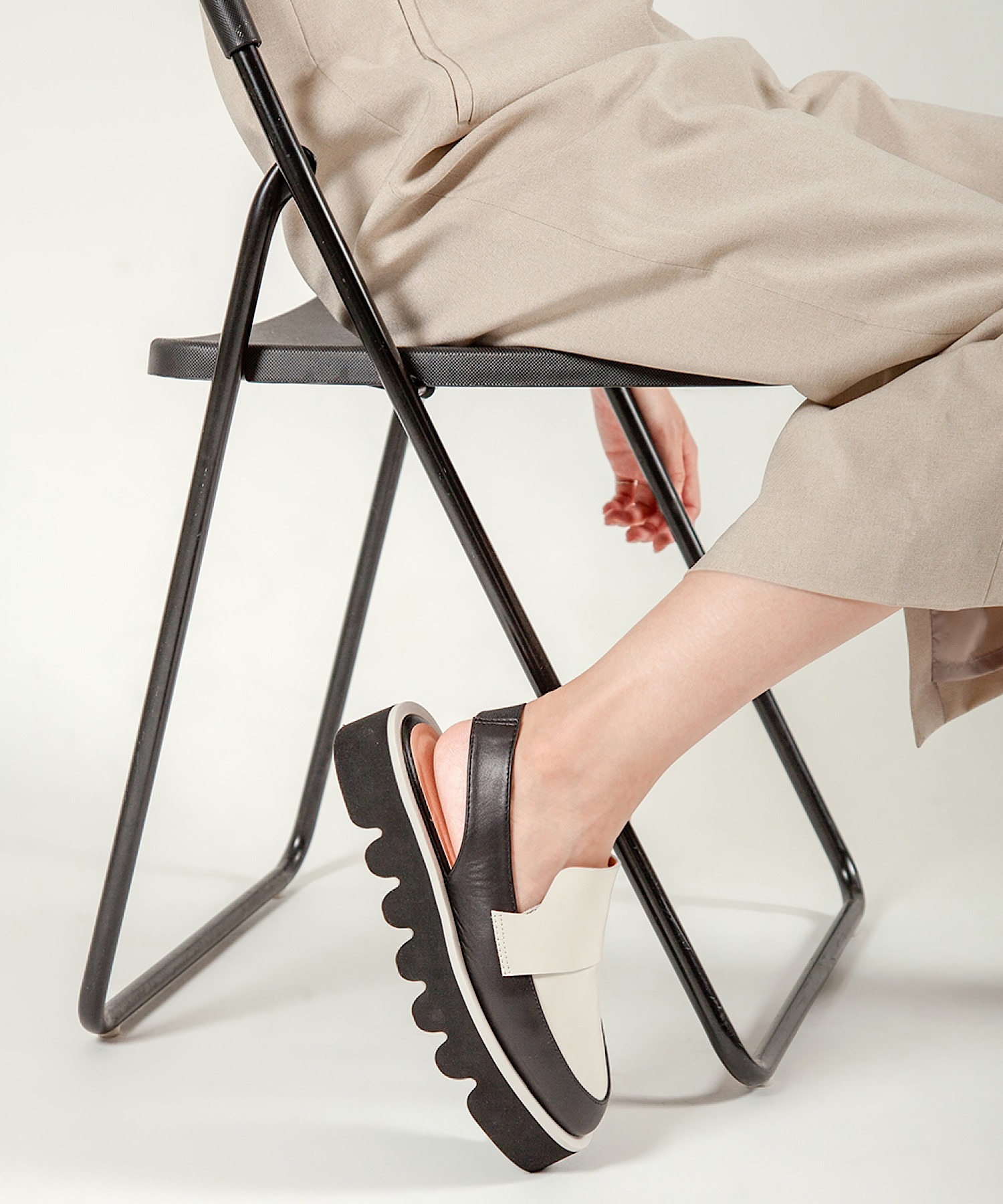 本革/厚底/3.5cm】バックベルトローファー ALL BLACK│Jeffrey