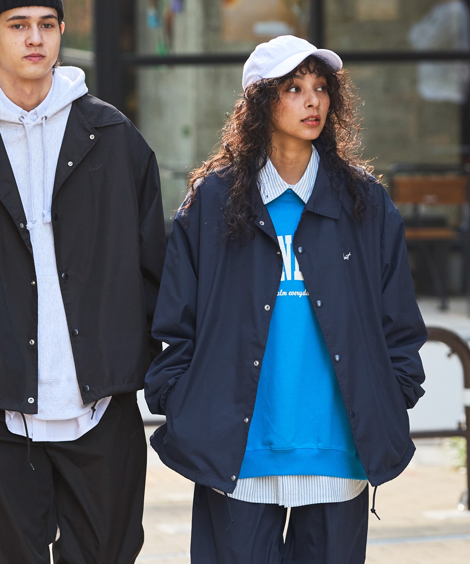 カウズコーチジャケット＆Tシャツセット uniqlo.ut × @kaws の コーチ