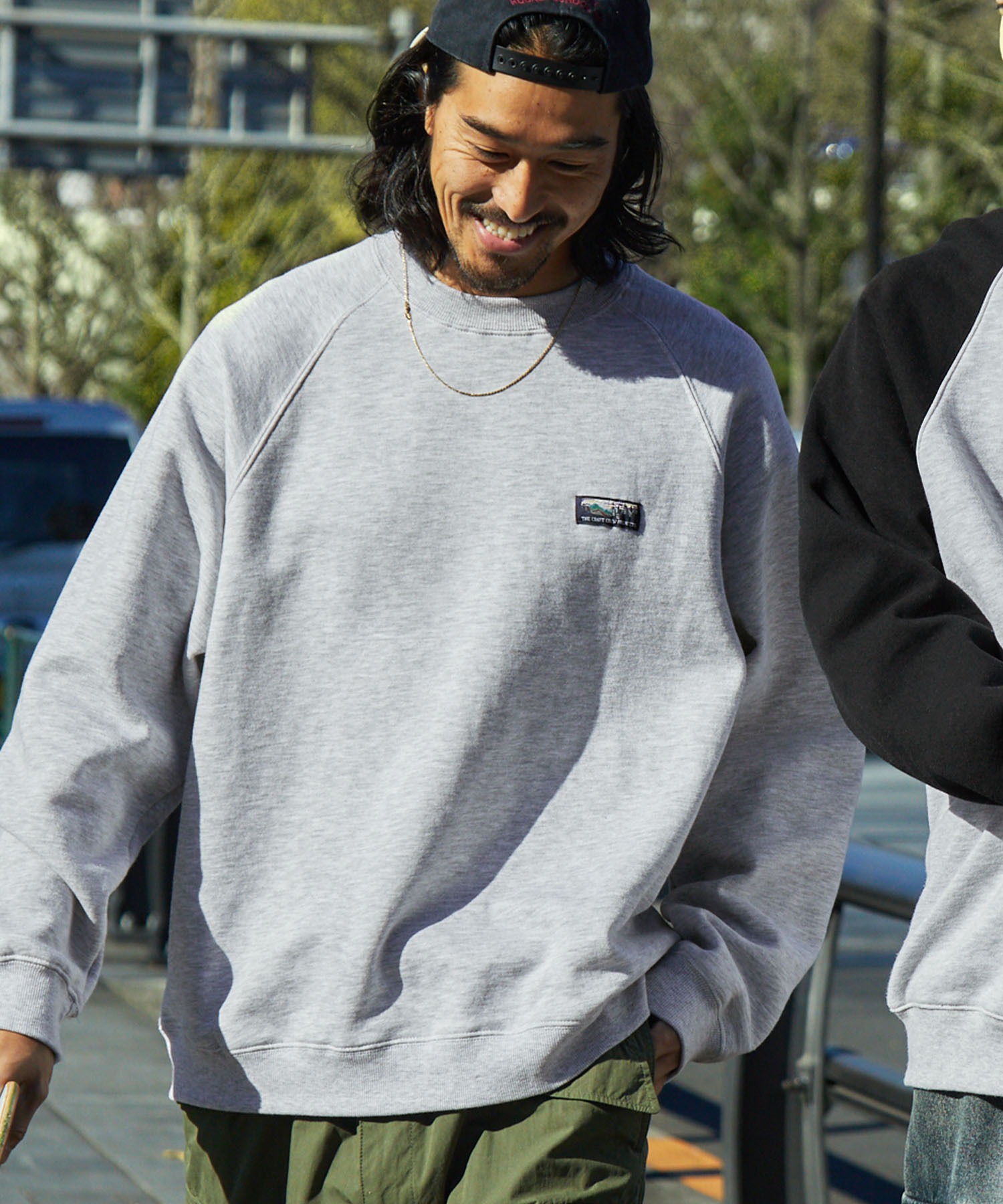 Straight Up クルーネックスウェット