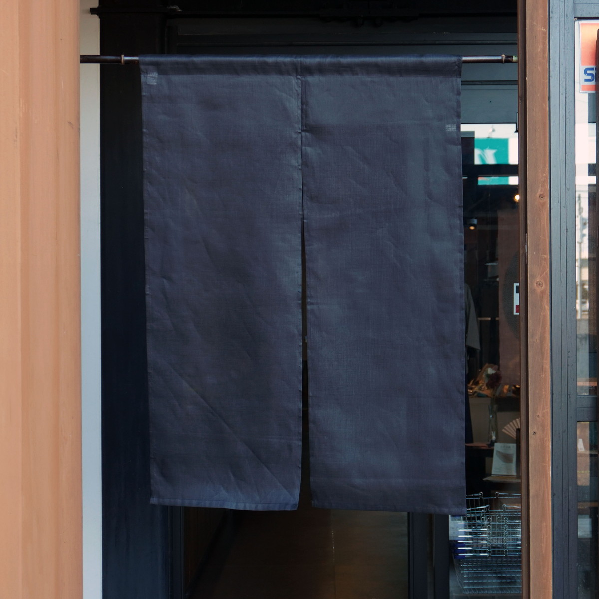 麻のれん 無地 和布織 黒 | IONOストア - サイズ変更可能な無地のれん