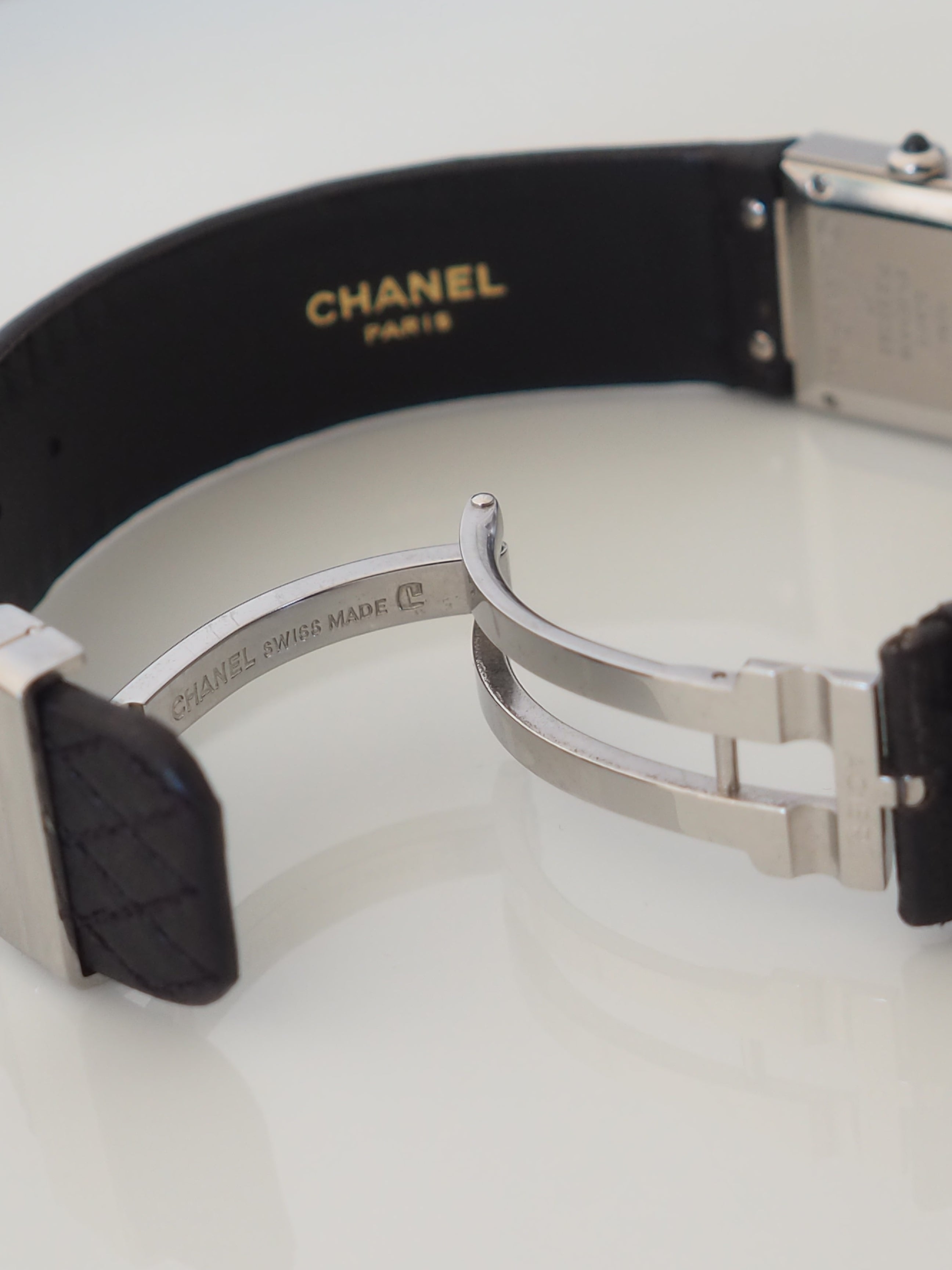 CHANEL シャネル マトラッセ ウォッチ 腕時計 シルバー ブラック