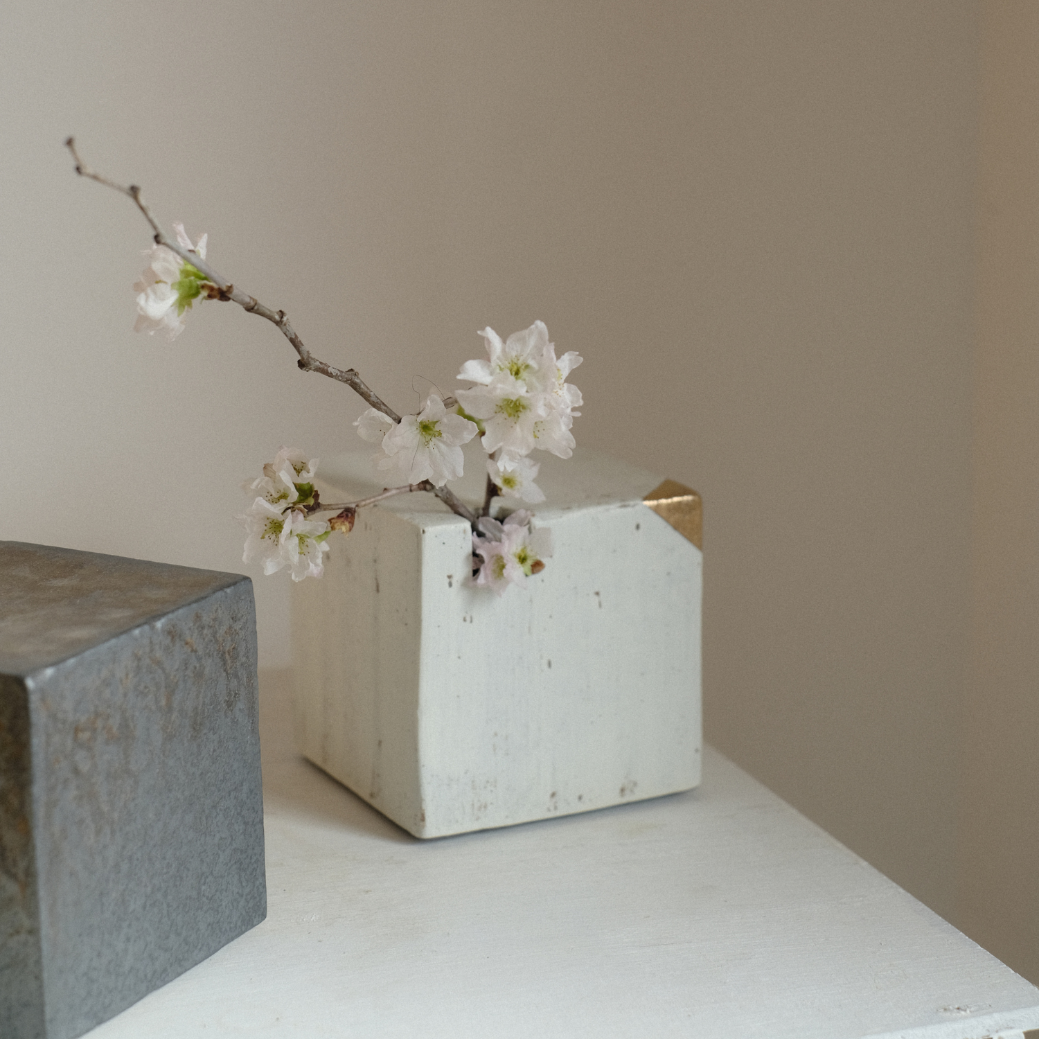 陶器の花瓶｜一輪挿し｜角さん｜和｜プレゼント＠鉢の専門店onajimi