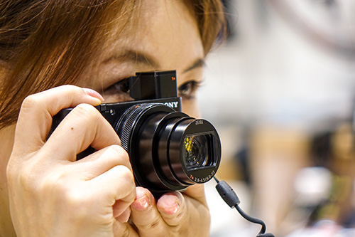 RX100VI】DSC-RX100M6 実機レビュー！ソニーストア大阪で触ってきまし