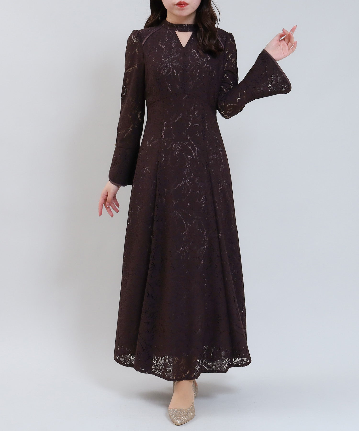 バックオープンティアドロップドレス