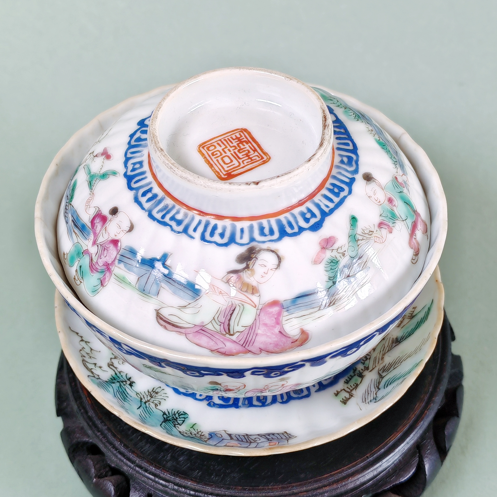 中国同治年製款粉彩螽斯柘榴文八角煎茶碗五客時代箱付MR6249E