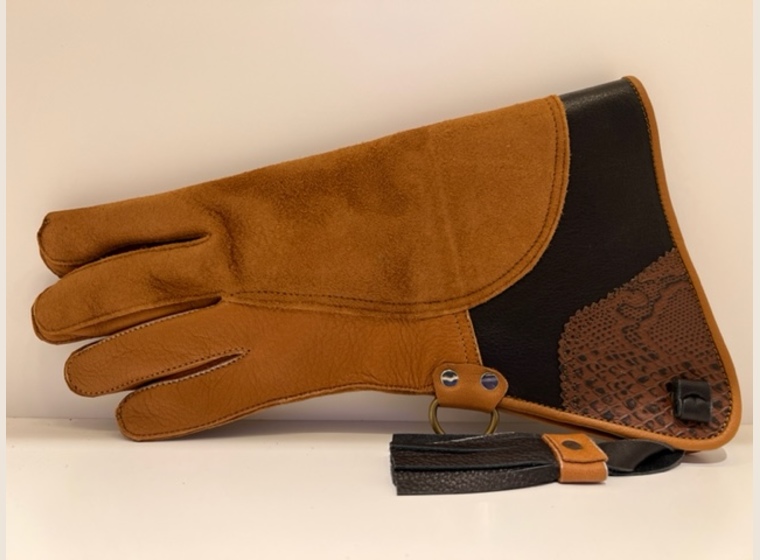 ファルコングローブ | 猛禽グッズ | グッズ&餌（エサ） | Rare ZOO