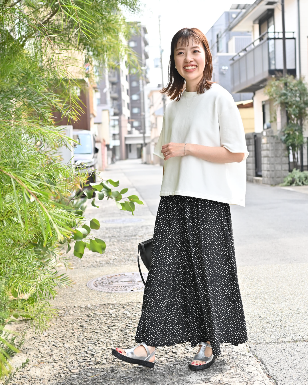 ゆったりフレアワイドパンツ – OURHOME