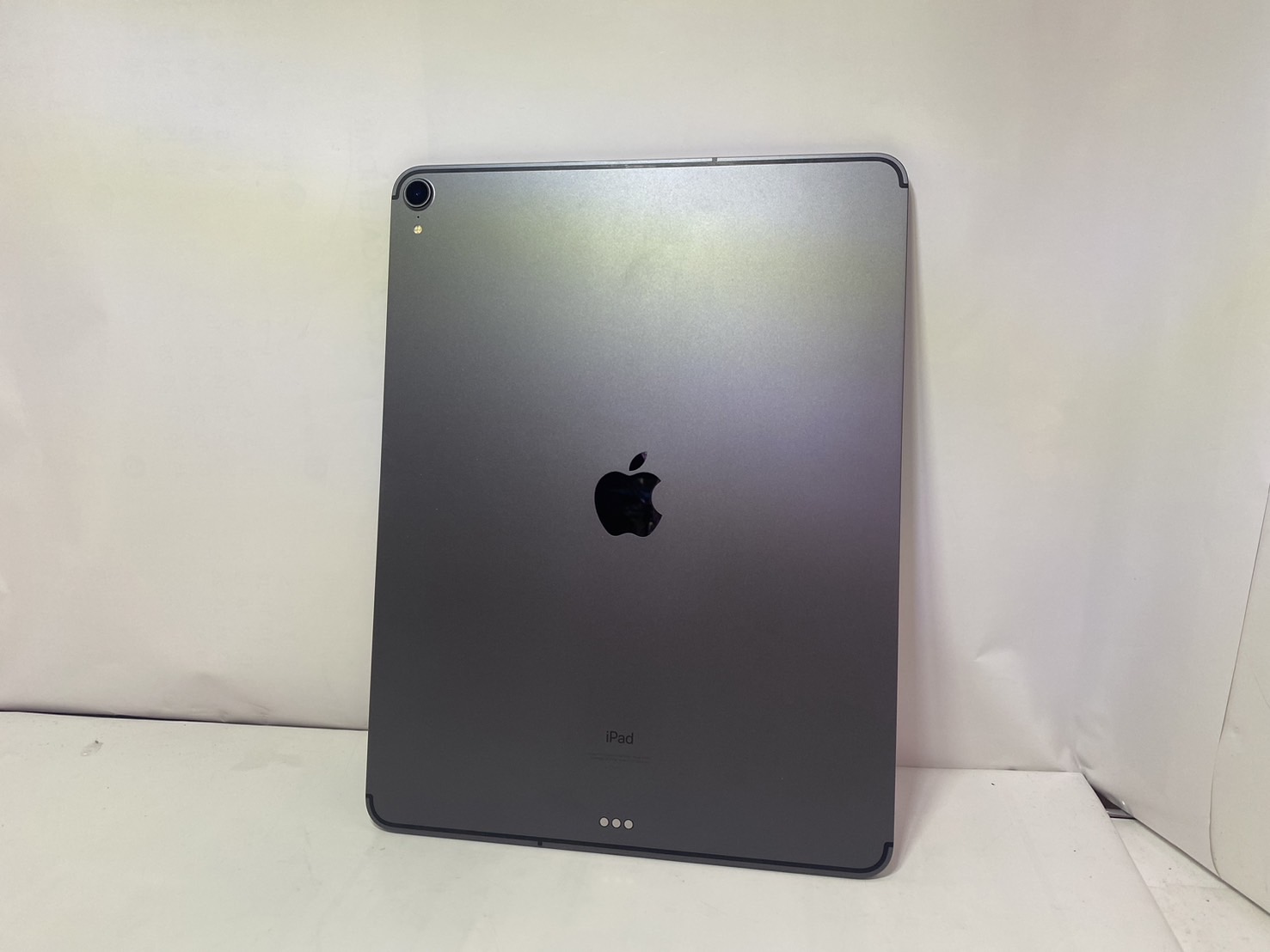 Apple iPad pro第二世代スペースグレー 本体 Amazon.co.jp: 【整備済み