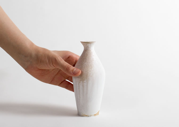 珍！鞆徳利白磁生掛け釉削り出し成型