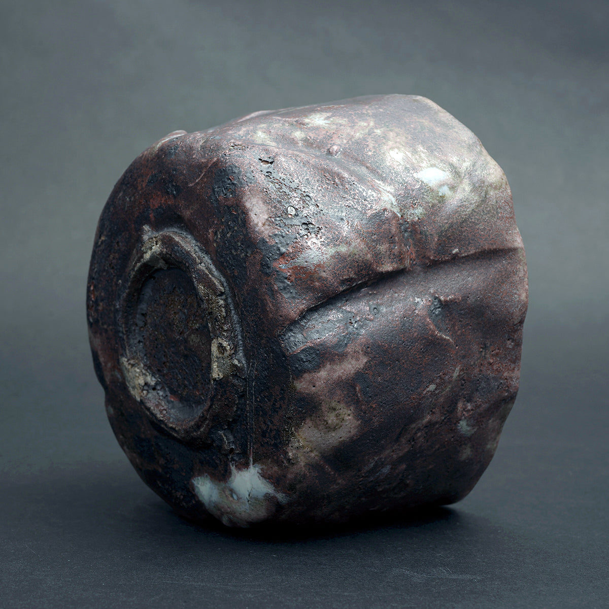 金糸ざんげの花鳥富貴のかばんばん茶碗。