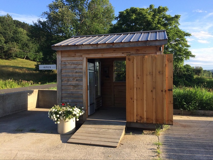 無人野菜スタンド販売所【引き取り限定】