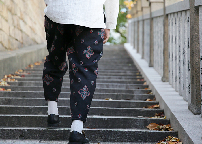 YANTOR ペイズリー柄 ダークブルー サルエルパンツ YANTOR（ヤントル