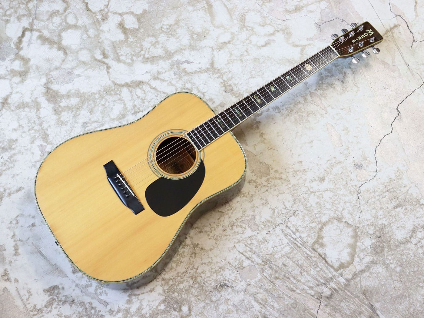 Morris W-40 アコースティックギター