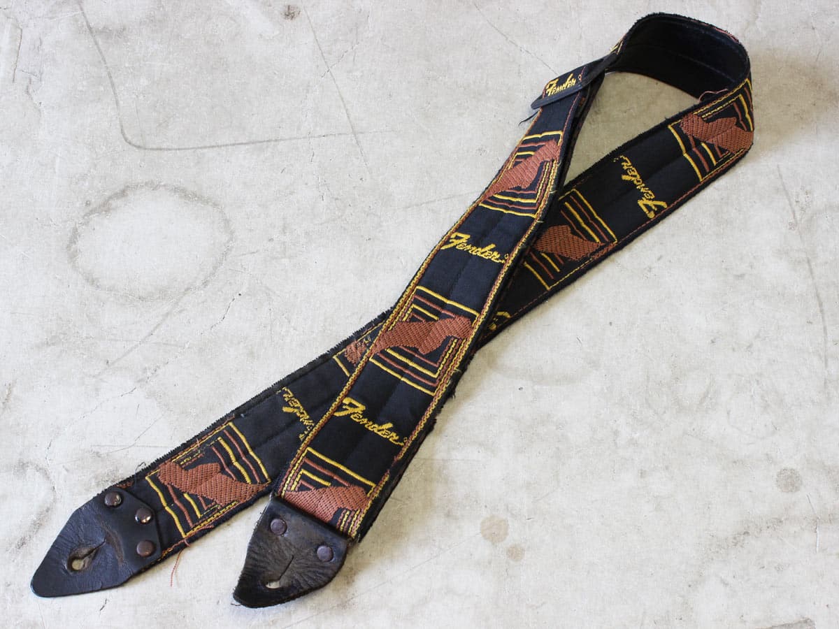 フェンダー モノグラム メタルバックル 横ロゴ 逆ロゴ ヴィンテージ 最