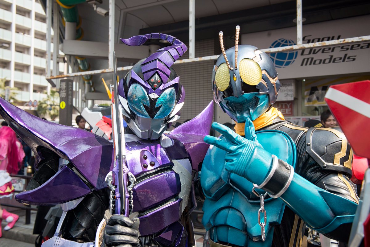 仮面ライダーサソードと仮面ライダー3号でパシャリ！ かなり珍しい